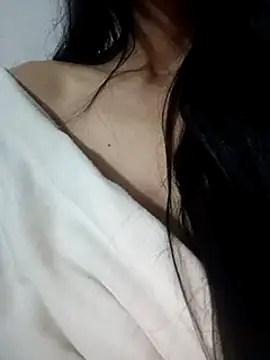 Snapshot of sexysia77 chatting on 01/06/25, 04:44 sexysia77 online show from 01/06/25, 04:44