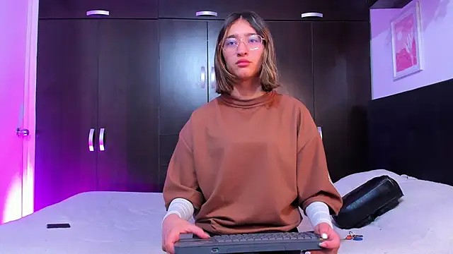 Snapshot of irirs_rouse chatting on 01/25/25, 11:13 irirs rouse online show from 01/25/25, 11:13