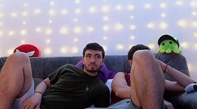 Snapshot of ErickBrant chatting on 02/04/25, 11:27 ErickBrant online show from 02/04/25, 11:27