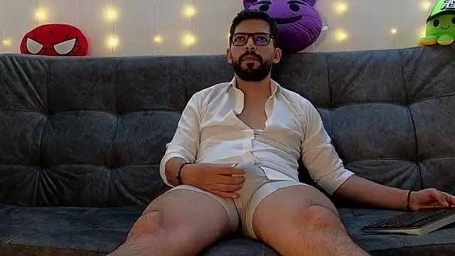 Snapshot of ErickBrant chatting on 03/02/25, 10:27 ErickBrant online show from 03/02/25, 10:27