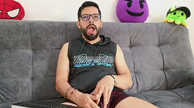 Snapshot of ErickBrant chatting on 03/11/25, 02:51 ErickBrant online show from 03/11/25, 02:51