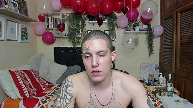 Blondandtattoofaced online show from 02/15/25, 05:51