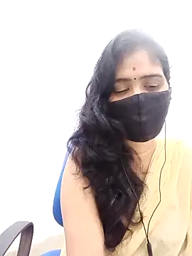 Snapshot of Lucky-Deepthi chatting on 09/28/25, 12:27 Lucky-Deepthi online show from 09/28/25, 12:27