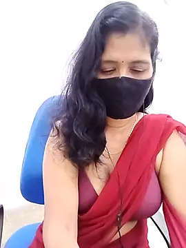 Snapshot of Lucky-Deepthi chatting on 11/11/25, 12:10 Lucky-Deepthi online show from 11/11/25, 12:10