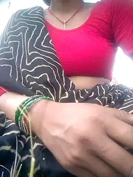 Snapshot of Amaya_Bajwa chatting on 10/11/25, 03:50 Amaya Bajwa online show from 10/11/25, 03:50