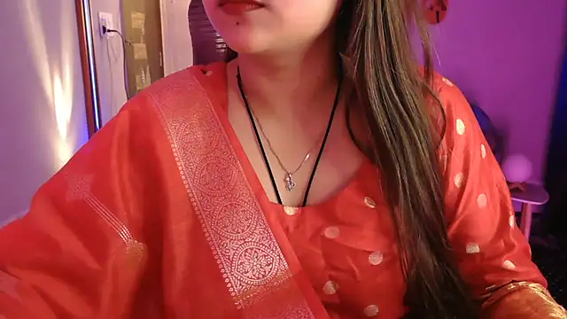 Snapshot of Mitikaa chatting on 03/01/26, 01:24 Mitikaa online show from 03/01/26, 01:24