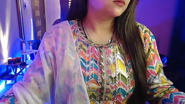 Snapshot of Mitikaa chatting on 03/19/26, 01:37 Mitikaa online show from 03/19/26, 01:37
