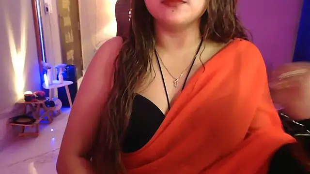 Snapshot of Mitikaa chatting on 03/27/26, 11:54 Mitikaa online show from 03/27/26, 11:54