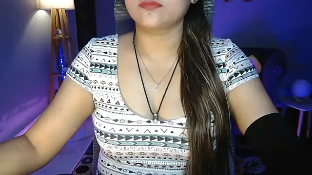 Snapshot of Mitikaa chatting on 06/11/26, 01:09 Mitikaa online show from 06/11/26, 01:09