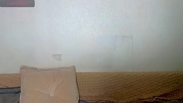 Snapshot of emilytrays chatting on 02/27/26, 07:30 emilytrays online show from 02/27/26, 07:30