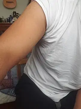 Snapshot of pitorico_bb chatting on 11/04/25, 02:05 pitorico bb online show from 11/04/25, 02:05