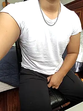 Snapshot of pitorico_bb chatting on 11/30/25, 04:44 pitorico bb online show from 11/30/25, 04:44