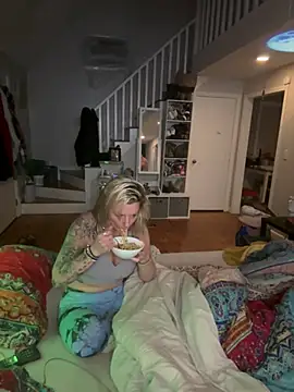 kittiekatieyogi online show from 02/10/25, 03:24