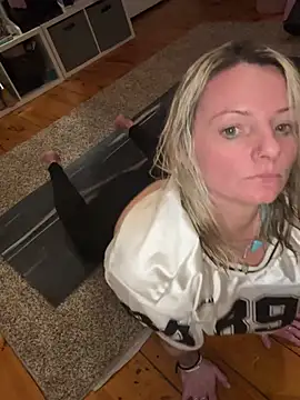kittiekatieyogi online show from 02/20/25, 01:03