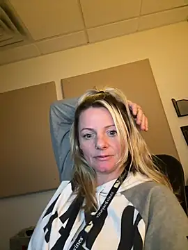 kittiekatieyogi online show from 02/27/25, 07:26