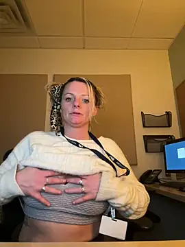 kittiekatieyogi online show from 02/28/25, 05:37
