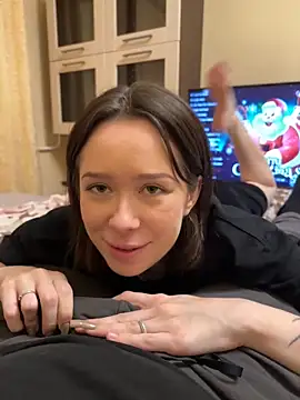 Snapshot of Alexandria_Balenciaga chatting on 01/08/25, 01:21 Alexandria Balenciaga online show from 01/08/25, 01:21