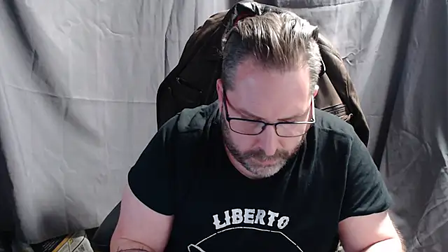 Snapshot of Streamlove77 chatting on 01/11/25, 05:29 Streamlove77 online show from 01/11/25, 05:29