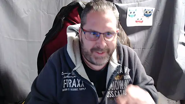 Snapshot of Streamlove77 chatting on 01/18/25, 03:59 Streamlove77 online show from 01/18/25, 03:59