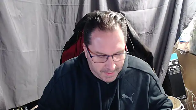 Snapshot of Streamlove77 chatting on 02/10/25, 04:36 Streamlove77 online show from 02/10/25, 04:36