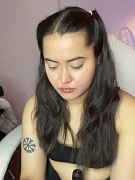 Camila pinkk online show from 06/05/26, 02:01