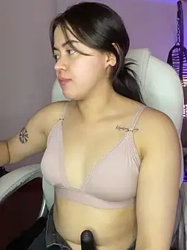 Camila pinkk online show from 07/08/26, 02:43