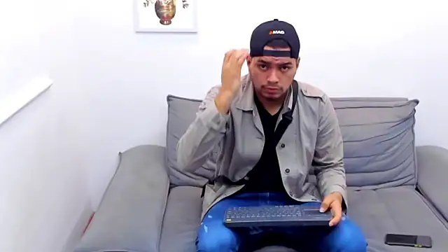 EnriquevillaF online show from 01/13/25, 04:39
