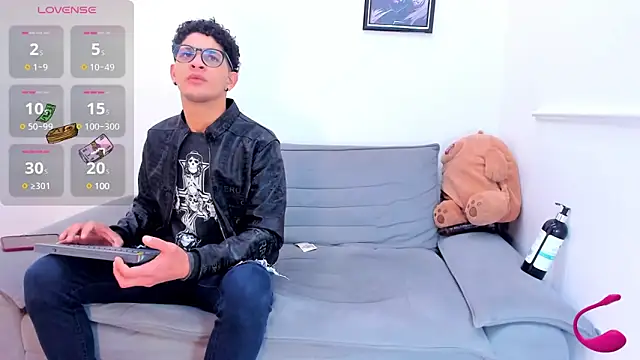 EnriquevillaF online show from 02/07/25, 01:01