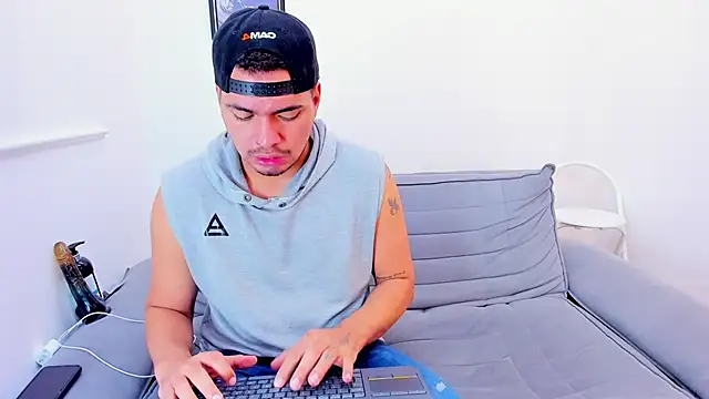 EnriquevillaF online show from 02/13/25, 12:32