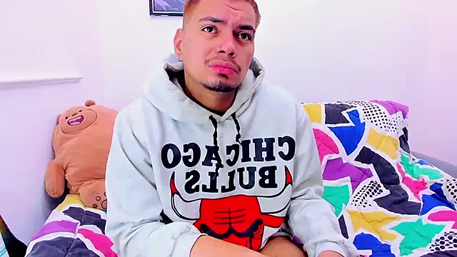 EnriquevillaF online show from 03/10/25, 01:21