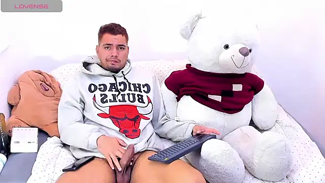 EnriquevillaF online show from 03/13/25, 04:34