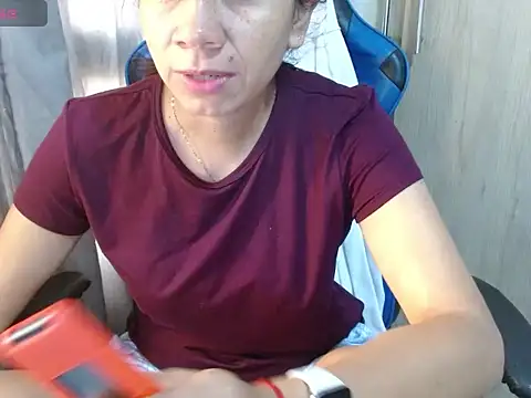 Snapshot of Danielagomez33 chatting on 06/10/26, 12:15 Danielagomez33 online show from 06/10/26, 12:15