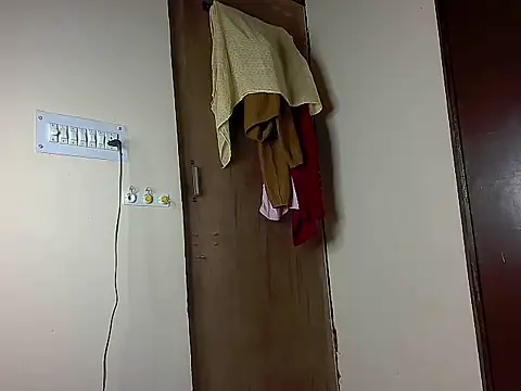 karishma kappur online show from 02/01/25, 08:05
