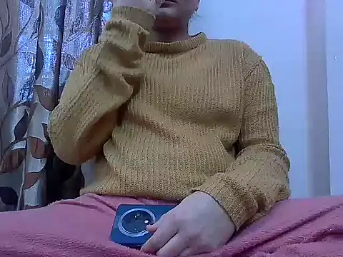 karishma kappur online show from 02/23/25, 06:49