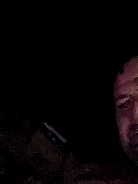 Snapshot of hesjustafriend chatting on 10/16/25, 03:51 hesjustafriend online show from 10/16/25, 03:51