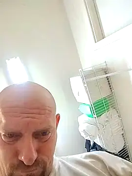 Snapshot of jayjay198080 chatting on 02/14/25, 06:34 jayjay198080 online show from 02/14/25, 06:34