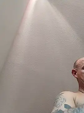 Snapshot of jayjay198080 chatting on 03/16/25, 08:21 jayjay198080 online show from 03/16/25, 08:21