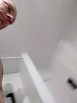 Snapshot of jayjay198080 chatting on 03/20/25, 01:37 jayjay198080 online show from 03/20/25, 01:37