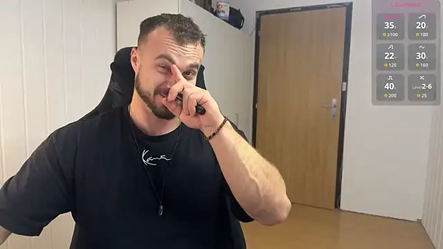 wannaseeyoursmile online show from 10/27/25, 11:14