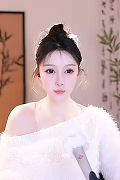 Summer-Momo online show from 03/06/25, 08:08