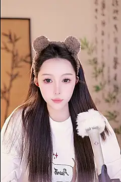 Summer-Momo online show from 03/14/25, 12:29