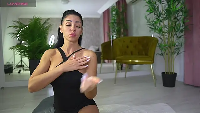 MyaBlack online show from 09/26/25, 03:21