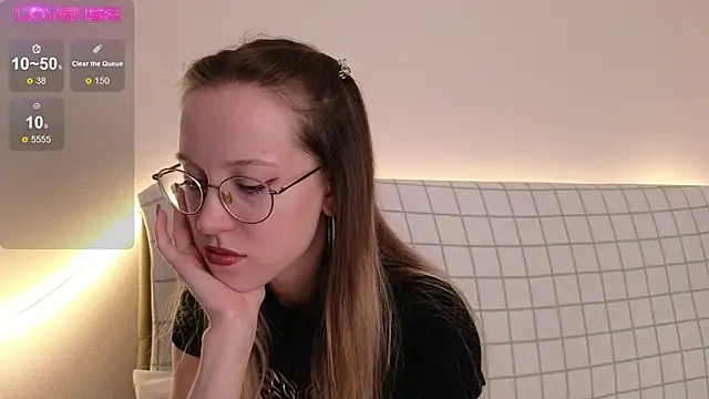 Snapshot of MaryBliss chatting on 10/23/25, 09:46 MaryBliss online show from 10/23/25, 09:46