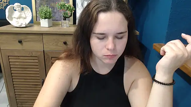 mini girly online show from 09/19/25, 07:32