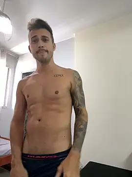 Snapshot of carvalhofelipe chatting on 02/16/25, 02:43 carvalhofelipe online show from 02/16/25, 02:43