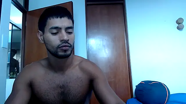 HOTLATINO2025 online show from 03/18/26, 04:10