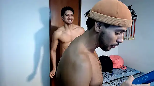 HOTLATINO2025 online show from 06/24/26, 05:34