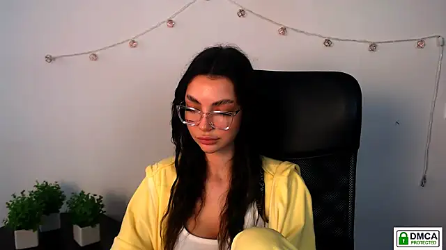 Snapshot of Lexi_Jous chatting on 04/25/26, 01:41 Lexi Jous online show from 04/25/26, 01:41