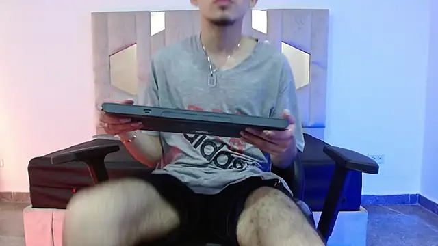 Axel tay online show from 02/04/25, 03:22