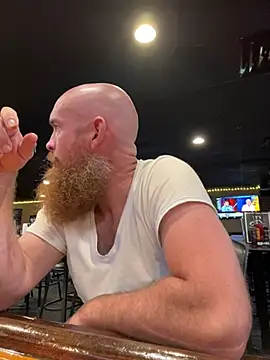 Snapshot of 32XRedBeard chatting on 01/27/25, 05:26 32XRedBeard online show from 01/27/25, 05:26